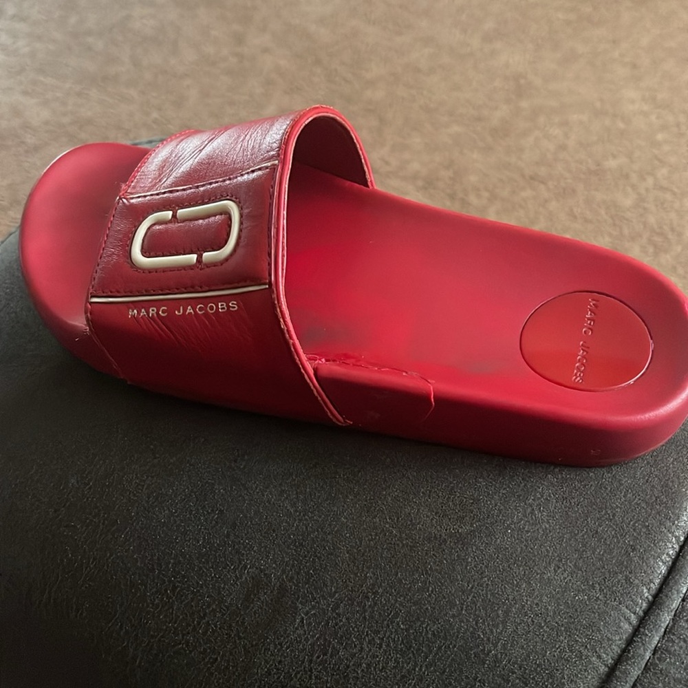 Marc Jacob slides - Picture 6 of 8